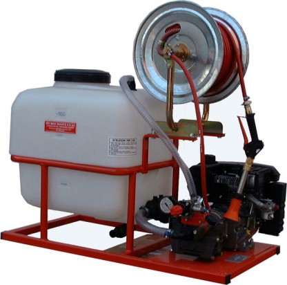 Vattning alt sprutning med tank motordriven flak eller vagn 600liters
